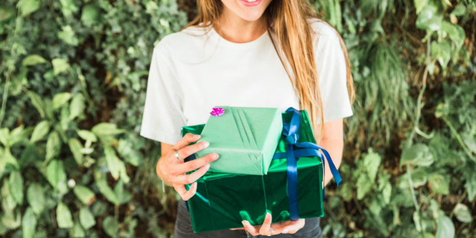 What Are the Benefits of Corporate Gifts What Are the Benefits of Corporate Gifts